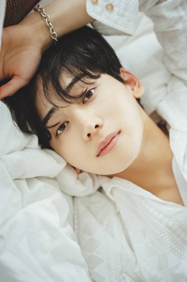 日本人ダンサー・振付師、YUMEKIファーストフォトブック『ON STAGE』が2024年７月25日(木)、双葉社より発売！