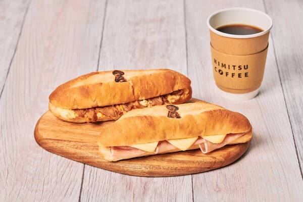 今週2024年2月29日(木) 東京ミステリーサーカスがリニューアルオープン。  1Fカフェ&バー「HIMITSU COFFEE」グランドメニューが一新！  2Fには、何度もつづきから挑戦可能なリアル脱出ゲーム 『ミステリータワーからの脱出』が登場。 初挑戦がお得になる期間限定キャンペーンも開催決定！