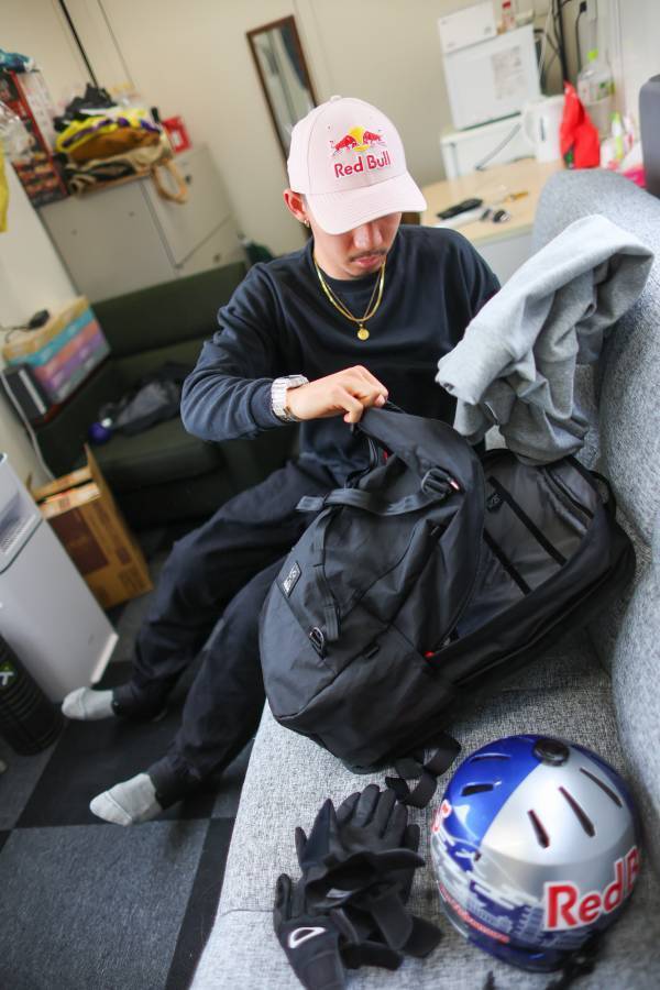 中村輪夢×CHROME｜ムービー「Rim Nakamura meets」Youtubeにて3月18日公開。躍動感と利便性、中村輪夢のとある1日を切り取る