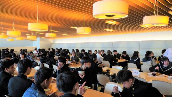 大阪国際大学・大阪国際大学短期大学部が守口市のキャリア教育に貢献―守口市立大久保中学校生徒（２年生）のキャンパス見学会―