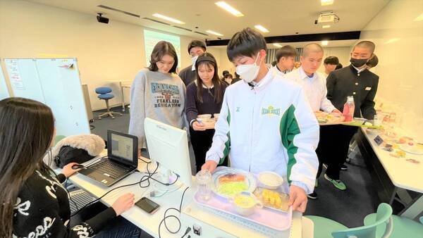 大阪国際大学・大阪国際大学短期大学部が守口市のキャリア教育に貢献―守口市立大久保中学校生徒（２年生）のキャンパス見学会―