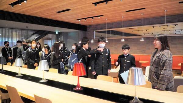 大阪国際大学・大阪国際大学短期大学部が守口市のキャリア教育に貢献―守口市立大久保中学校生徒（２年生）のキャンパス見学会―