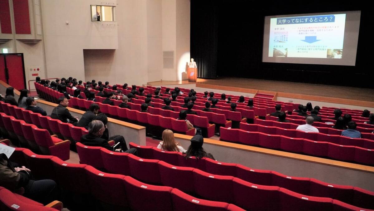 大阪国際大学・大阪国際大学短期大学部が守口市のキャリア教育に貢献―守口市立大久保中学校生徒（２年生）のキャンパス見学会―