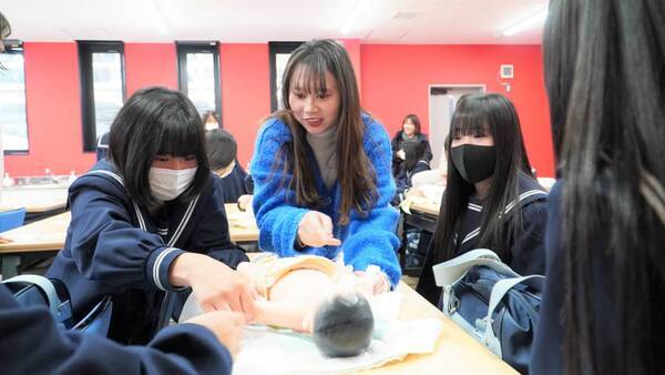 大阪国際大学・大阪国際大学短期大学部が守口市のキャリア教育に貢献―守口市立大久保中学校生徒（２年生）のキャンパス見学会―