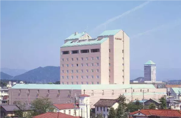 滋賀県のワイナリーと7つのホテルがタイアップ 第16弾 「2023浅柄野（あさがらの）Minori」 滋賀県産ブドウを使用したワインを、ホテルソムリエがオリジナルブレンド 2024年11月1日（金）販売開始