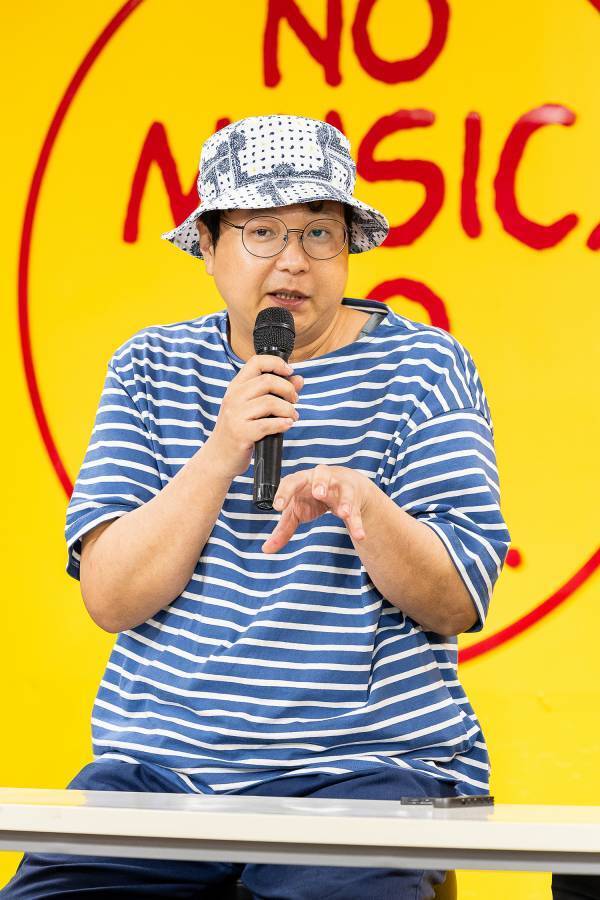 『フェイクドキュメンタリーQ』出版記念上映会&サイン本お渡し会に多数の考察ファンが殺到！