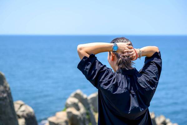 ダイバーズウォッチのパイオニア〈エドックス〉 日本初のハイダイビング選手・荒田恭兵さんが6月28日にブランドアンバサダーに就任