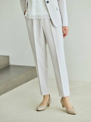 grove（グローブ） ストレッチ素材を使用した人気シリーズのセットアップを1月8日（月）より発売