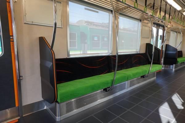 7000系リニューアル車両が営業運転を開始します！