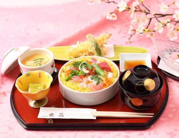 【ホテルキャッスルプラザ】西明石から始まる春の美食旅、「Four Seasons ～桜フェア」開幕！春爛漫な桜にちなんだ多彩な料理、ロビーには桜アートで華やかな演出も！