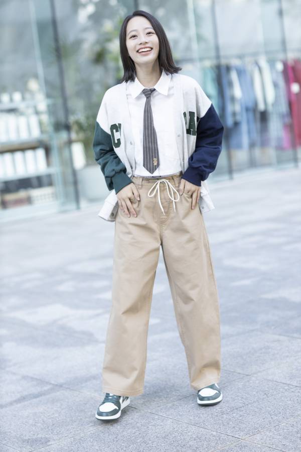 PINK-latte （ピンクラテ）  ニコラ専属モデル 池端 杏慈さんが着こなす “Beeeee POP!”なスケーターガールスタイルを 2月1日（木）よりWEBサイトにて公開！