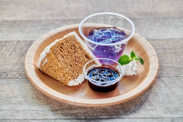 「転スラ」描き下ろしビジュアルのグッズが盛りだくさん！ リアル脱出ゲーム×転生したらスライムだった件 『謀略のテンペストサーカスからの脱出』の オリジナルグッズ&フードメニュー公開！