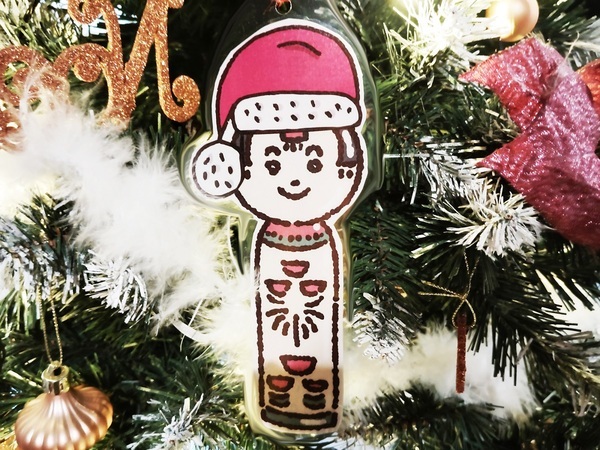 宮城・鳴子温泉の旅館に“こけしクリスマスツリー”が登場！ オールインクルーシブで過ごすクリスマス｜2024年12月