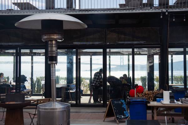 【BBQ＆Co】明石市大蔵海岸のBBQ場「ZAZAZA」が、牡蠣の食べ放題イベントを特別料金で開催！牡蠣は本場の兵庫県相生産をご用意！