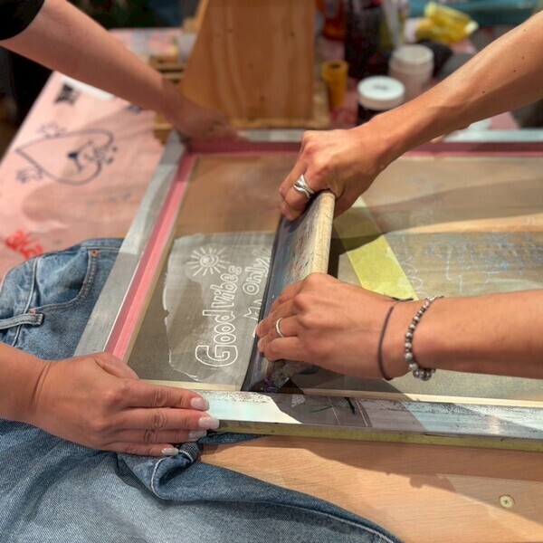 ニュウマン横浜6階「2416MARKET」にて「愛くるしいてしごと」をテーマにした期間限定POPUP＆限定ワークショップ開催【2025年7月10日（木）～8月10日（日）】