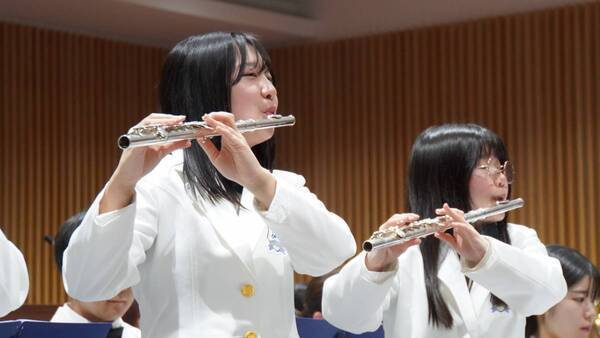 大阪国際大学・大阪国際大学短期大学部の吹奏楽部が守口市議会場コンサート「奏でるMORIGUCHI2025」で出演