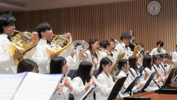 大阪国際大学・大阪国際大学短期大学部の吹奏楽部が守口市議会場コンサート「奏でるMORIGUCHI2025」で出演