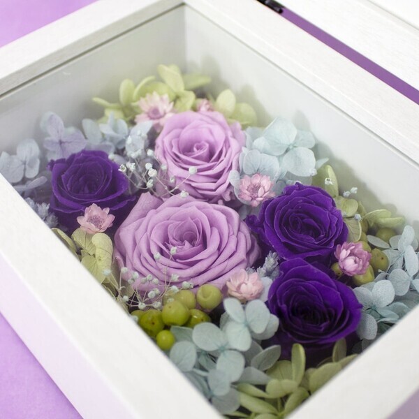 お盆の花時間を、やさしい記憶と語らいに|コノカの供花でつなぐ家族の想い