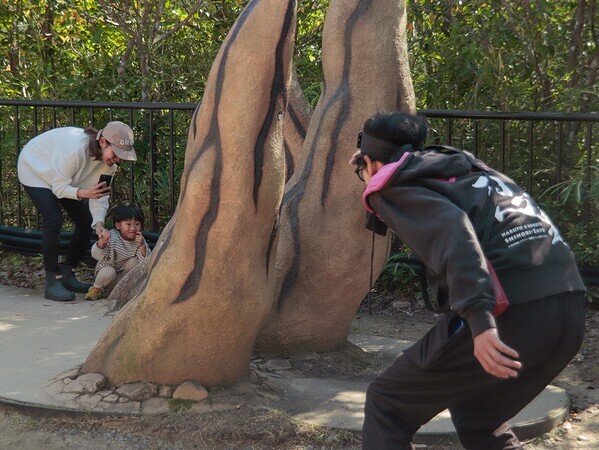 本物の忍を超えろ！「NARUTO＆BORUTO 忍里」高難度尾行ミッションが開幕！ ちびっこ忍者アカデミー第4弾：偵察部隊が進化 最大15組で挑戦『団結のサバイバル尾行任務』