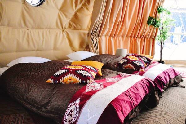 サウナの後に、雪にダイブして"ととのう"！？【長野県白馬村 初！】プライベートサウナ付きグランピング施設「From P」 プレオープン実施中！正式オープン2022年3月1日(火)