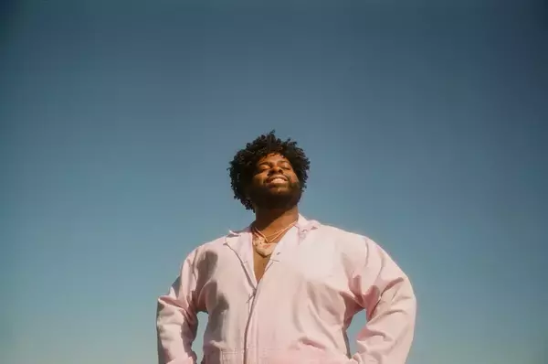 キョードーメディアス ピンク色を愛し、癒しの音楽で愛を伝えるR&Bシンガー！ PINK SWEAT$（ピンク・スウェッツ）来日公演「LIVE IN TOKYO 2025」 本人コメント&ビデオ・トレイラーが到着！