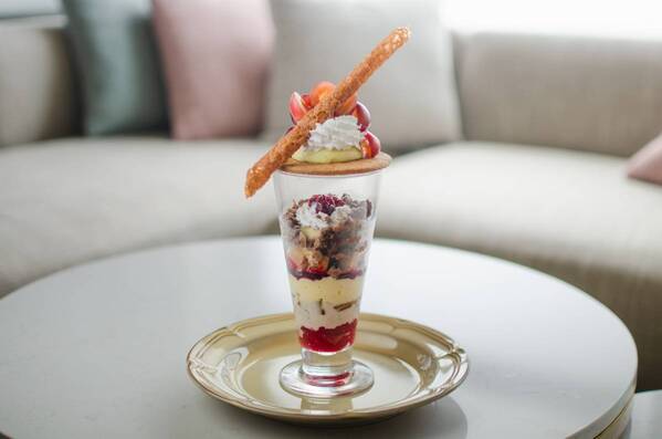 【湯田中温泉】信州の夏を彩る贅沢パフェ2種が登場！さくらんぼ×マスカルポーネ、バジル×チョコの意外な組み合わせ