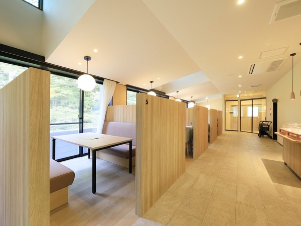 「待て」選手権開催！箱根・強羅の愛犬と泊まれる温泉旅館にて 館内ドッグイベントがスタート｜2025年2月～