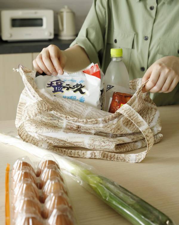 “塩ファン”の熱い声で大人気付録の第2弾が実現！ サッポロ一番 塩らーめんポーチ＆麺柄エコバッグつき『オレンジページ8/2号増刊』7/17発売