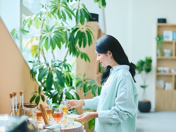 群馬・草津温泉のホテルに“食べられるバレンタインツリー”が今年も登場！ 女子旅や卒業旅行にもおすすめ｜2025年2月1日～3月15日