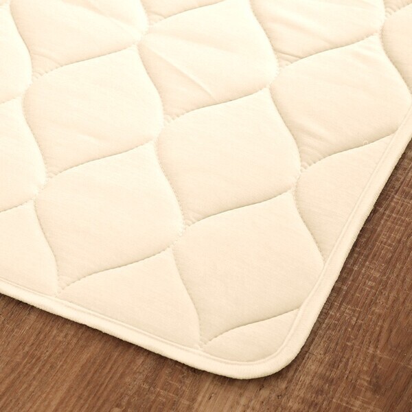 猛暑を乗り切る！接触冷感ラグ「Ryo（リョウ）」が人気急上昇！