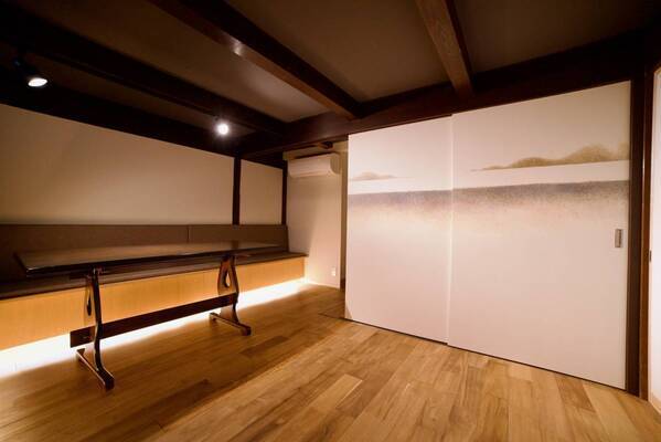 大正町屋×アート×薬草サウナをコンセプトとした町屋ホテル「和乃リトリートひといき」新棟に新たなアート作品が誕生！