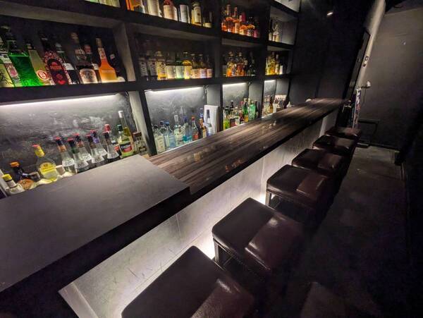 高田馬場【人気アイドルグループ「仮面女子」元メンバー】河田友梨さんがコミュニティバーをオープン！