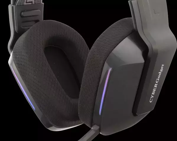 2端子対応の超低遅延2.4GHzレシーバーとオーディオケーブル接続で多数の機種に対応！軽量＆長時間再生可能なワイヤレスヘッドセット発売決定