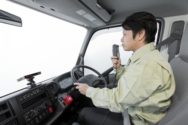 東海電子、飲酒運転を止める機器"アルコールインターロック"導入者の体験レポートを公開