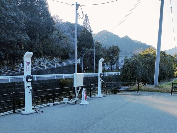 リロバケーションズ×ミライズエネチェンジ　宿泊施設へのEV充電器設置推進等の環境整備で協定締結