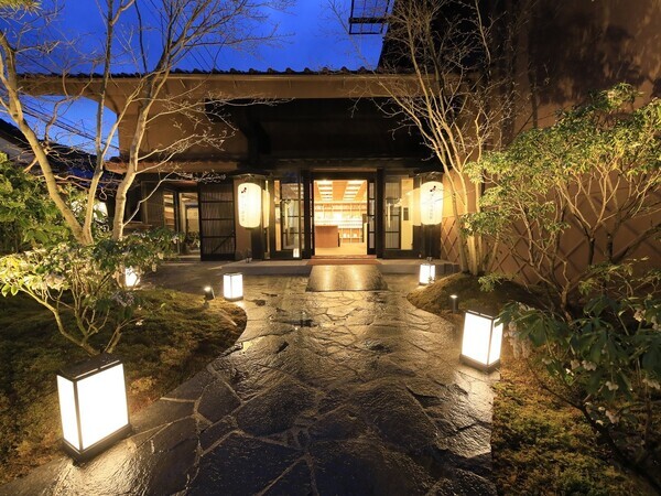 島根・津和野温泉の旅館が“1泊3食付き親孝行プラン”販売　地元飲食店でのランチも愉しめる｜～2025年2月28日まで