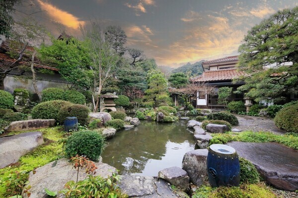 島根・津和野温泉の旅館が“1泊3食付き親孝行プラン”販売　地元飲食店でのランチも愉しめる｜～2025年2月28日まで