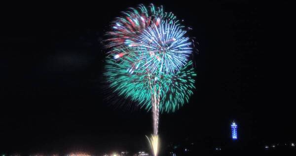 【湘南・江ノ島海の家ちょっとヨットビーチハウス2025】夜空を彩るマイアミビーチショー”夏”花火を見ながらBBQを楽しもう！