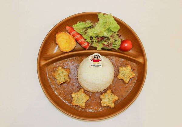 兵庫県淡路島ニジゲンノモリ 「クレヨンしんちゃん」コラボフード新登場！ 「オラのお子様カレーセット」　8月9日（土）より販売開始