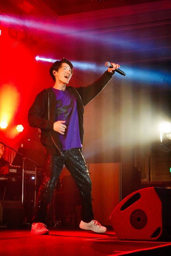 真田ナオキ、目標は「高く翔ぶ！」歌手デビュー10年＆メジャーデビュー5年、W周年の幕開け！