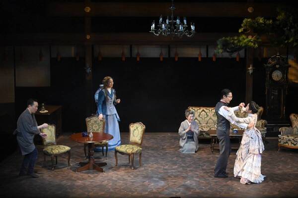 笑えて泣ける傑作戯曲を、升毅、水夏希、松村武らがイキイキと好演　 まつもと市民芸術館プロデュース『殿様と私』が開幕！！