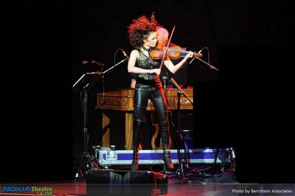 ティム・バートン監督と作曲家ダニー・エルフマンの最強タッグが生み出した15作品を映像とフルオーケストラで！