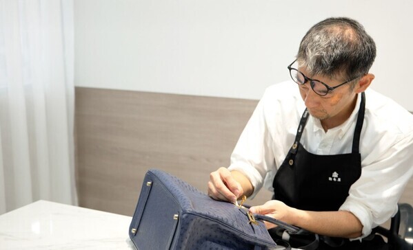 【鞄色屋】諦めていた布のシミ・内側の汚れもプロが解決。8月限定「リフレッシュ洗浄」10%OFFキャンペーンを開催