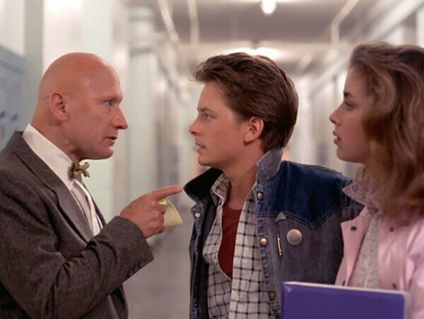 映画公開40周年記念！ 　タイムトラベル映画の金字塔『バック・トゥ・ザ・フューチャー』が、 大スクリーン＆フルオーケストラの生演奏でよみがえる！　『バック・トゥ・ザ・フューチャー』inコンサート2025  東京、大阪で開催決定！ 　7月5日(土) 10時より、東京公演チケット先行販売開始！