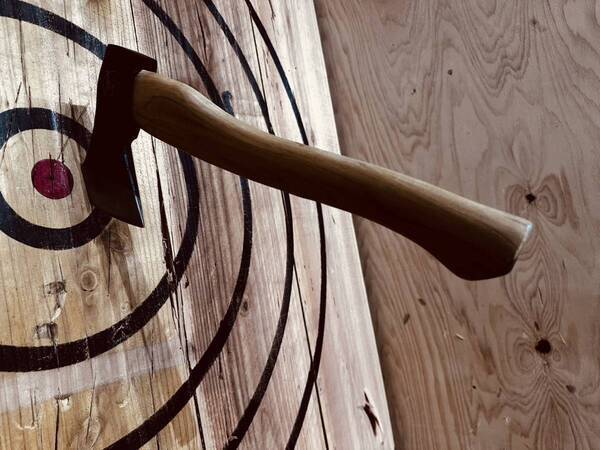 【斧投げ大会・東名阪】"JATC Play-Offs 2023" を斧投げバー"THE AXE THROWING BAR®︎"にて11月12日(日)に開催決定！