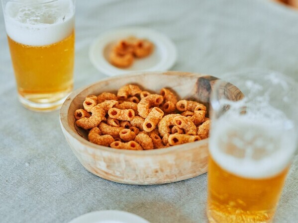 “罪悪感ゼロ”の豆パスタスナックに新フレーバー登場。野菜のおいしさをぎゅっと！「ZENBパスタスナック コンソメ味」を新発売