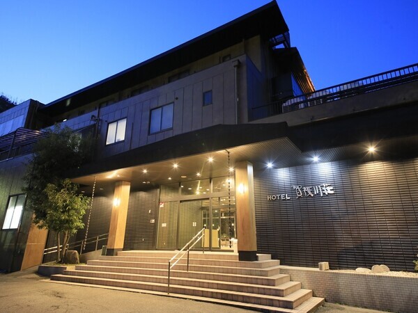 【日本庭園で夕涼みBBQ】広島・竹原の温泉宿にて夏限定プラン販売｜2025年7月～9月30日まで