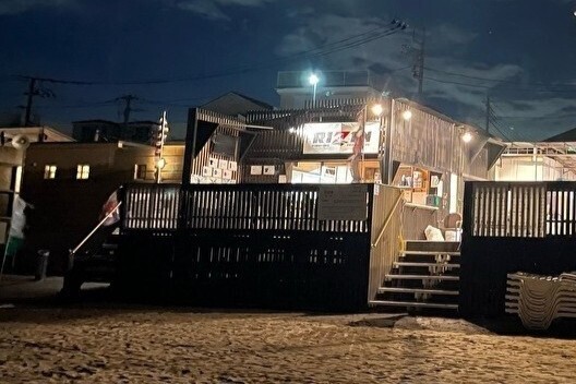 【海の家で初コラボ】「RIZIN BEACH HOUSE with 筑豊ラーメン山小屋」を7月5日（土）より期間限定でコラボ！創業55年の本場福岡の豚骨ラーメンを鎌倉から発信