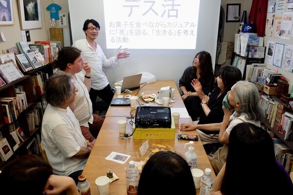 死生観をカフェスタイルで語り合う、新感覚「デス活」ワークショップ開催