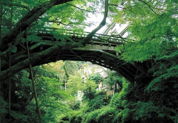 【四季折々の里山に佇む露天風呂で山中の名湯を堪能できる温泉ホテル】「大江戸温泉物語Premium 山中グランドホテル」2025年2月1日リニューアルオープン